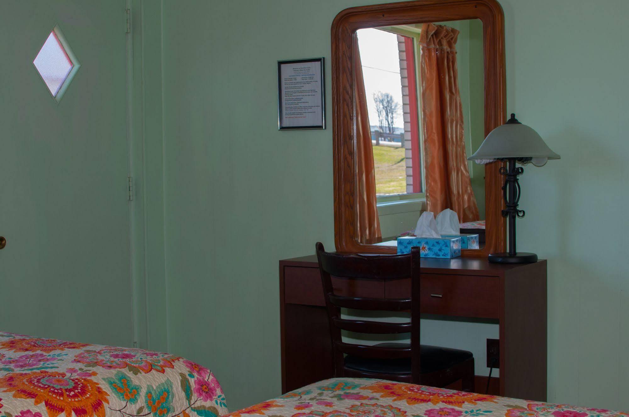 Motel Des Erables Coteau-du-Lac Экстерьер фото