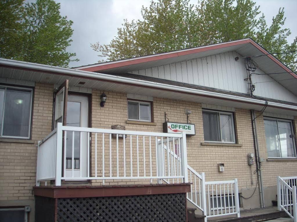 Motel Des Erables Coteau-du-Lac Экстерьер фото