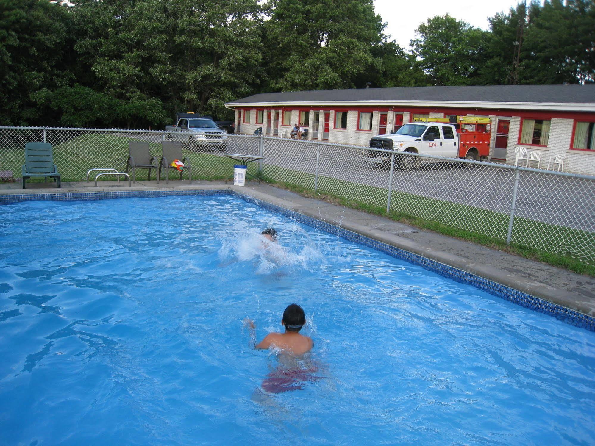 Motel Des Erables Coteau-du-Lac Экстерьер фото